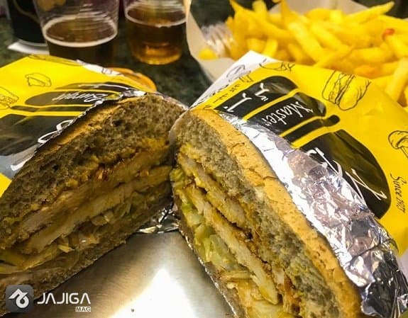 سفر به شیراز مستر برگر شیراز