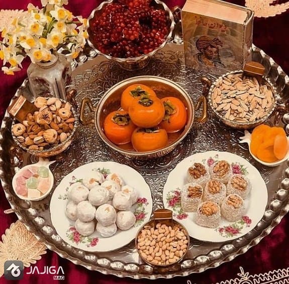 یلدا در کلباه چوبی