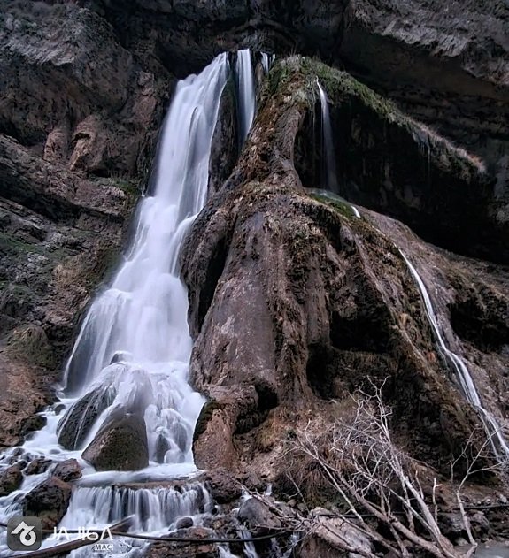 آبشار آب سفید جاهای دیدنی لرستان، شگفتی طبیعت و تاریخ