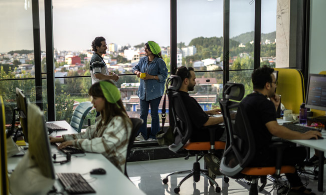 پشتیبانی با ویو لاهیجان | بهار ۱۴۰۴